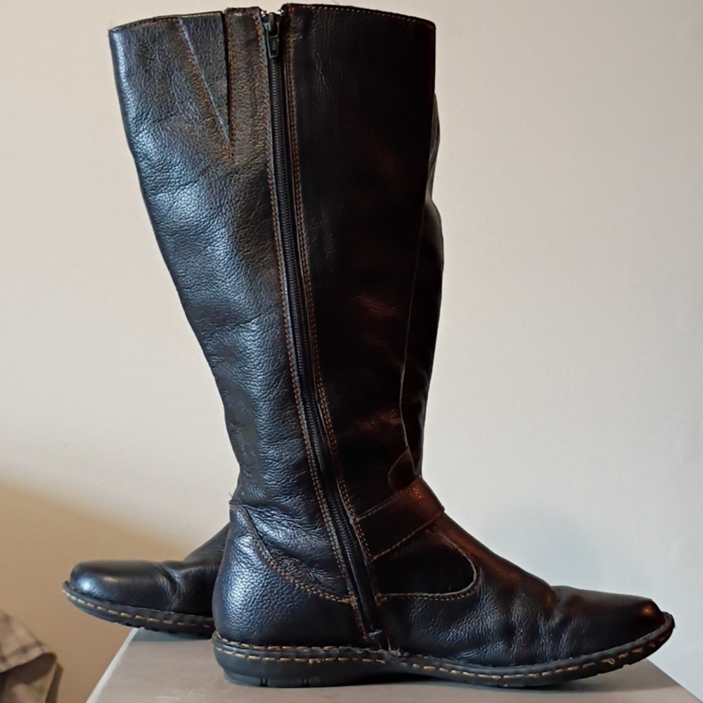 Women's Boots Black Calf High Zip Up, Lightly Adjustable, By b.o.c. - Picture 3 of 9